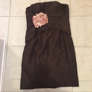 Brown strapless dress with pink flower